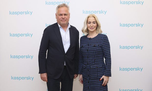 İlkem Özar ve Kaspersky CEO'su Eugene Kaspersky