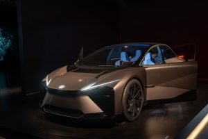 Lexus Tasarım ve Sanatla Geleceğin Mobilitesine Yön Veriyor