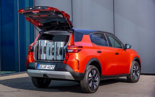 Yeni Opel Frontera’dan Aile Dostu Çözümler