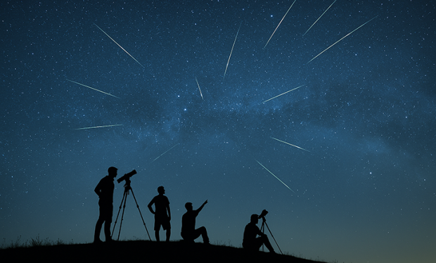 🌠 Perseid Meteor Yağmuru 2025 — Ne Zaman Geçecek, Türkiye’den Nasıl İzlenir?