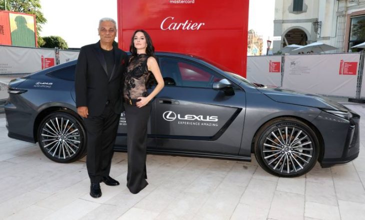 Yeni Lexus ES Sedan, 82. Venedik Film Festivali’nde Kırmızı Halının Yıldızı Oldu