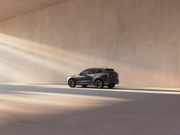 Volvo Cars’ın 1 milyonuncu Plug-in Hybrid otomobili yollarda Refreshed Volvo XC60 exterior