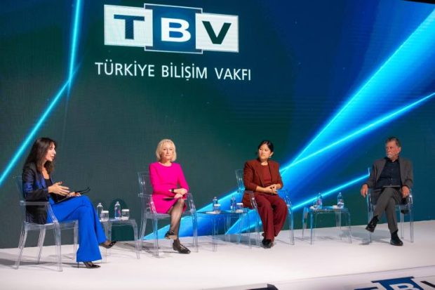 Türkiye Bilişim Vakfı 30’uncu yılında yapay zekâyı mercek altına aldı