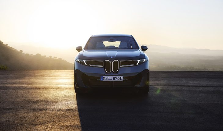 BMW iX3 ve BMW M5 Touring Almanya’da “Altın Direksiyon” Ödülünü Kazandı