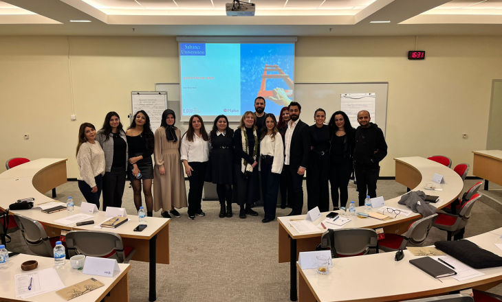 Mplus Academy mezunlarına ‘İş’te Kendin: Kendini Yönetme Sanatı’ eğitimi!