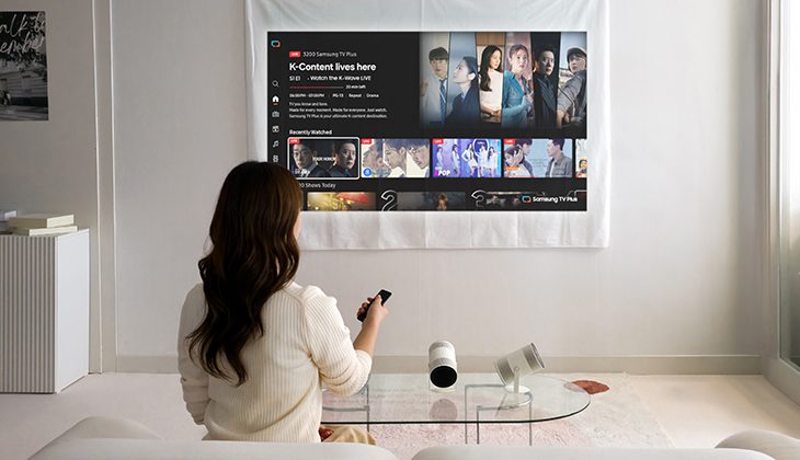 Samsung CES 2026’da yapay zekâlı taşınabilir The Freestyle+ projektörünü tanıttı 