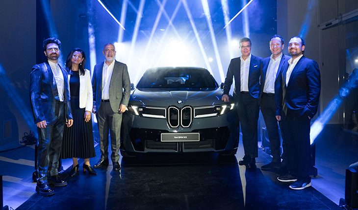 Yeni BMW iX3 açılışa özel Türkiye’de ilk kez Borusan Oto Ataşehir’de!
