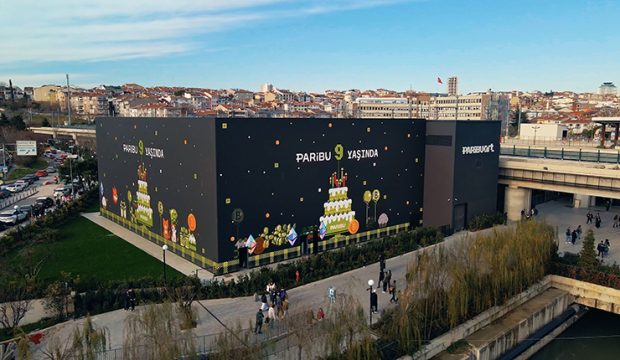 Paribu 9 yaşında, kutlama uygulamada başladı ve şehre yayıldı
