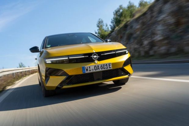 Yenilenen Opel Astra Nisan’da Türkiye’de!