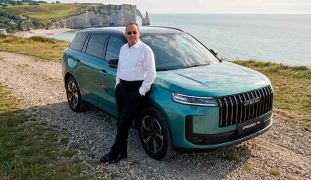 JAECOO’nun Fransa’daki Marka Elçisi Ünlü Oyuncu Jean Reno Oldu!