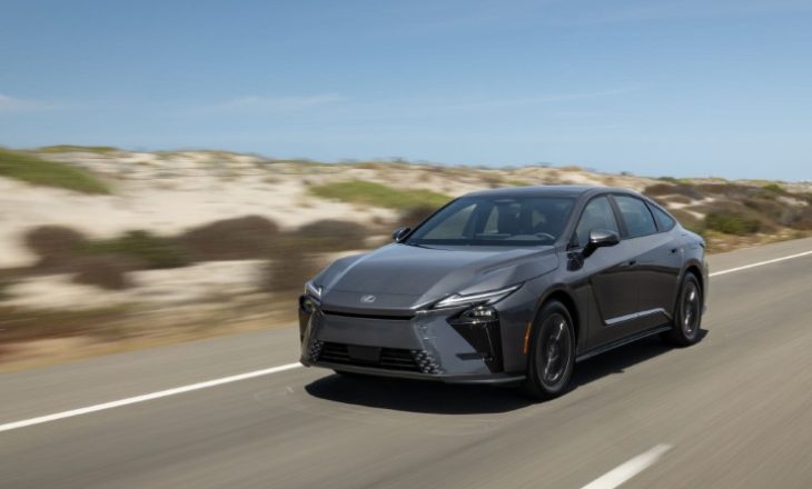 Lexus ES Yenilendi: İşte Yeni Nesil Lüks Sedanın Öne Çıkan Özellikleri