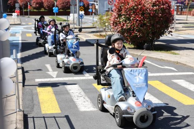 Trafik Hayattır! ve Küçükçekmece Belediyesi’nden çocuklara trafik güvenliği şenliği