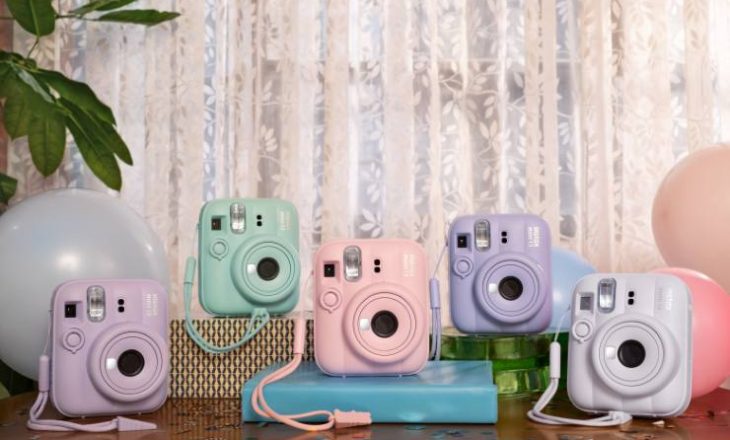 instax mini 13™ ve Yeni instax™ mini Film Pastel Galaxy Satışta 