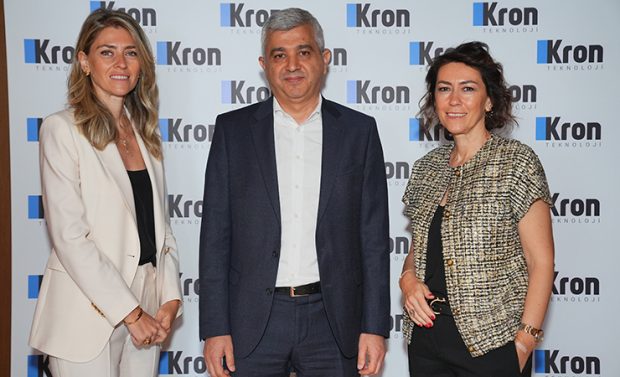 Kron Teknoloji Eş Genel Müdürleri Ayşe Yenel ve Zeynep Yenel Onursal ile Ürün ve Çözümlerden Sorumlu Genel Müdür Yardımcısı Mehmet Ilgaz