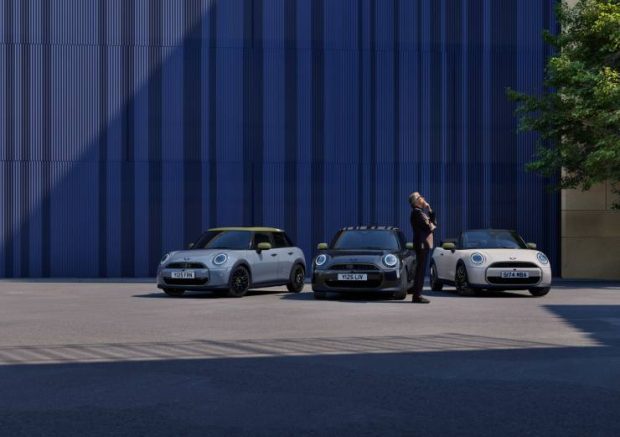 MINI Cooper Paul Smith Edition Ön Siparişe Açıldı