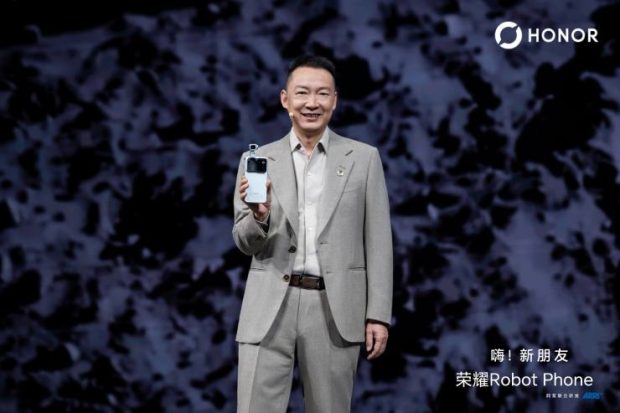 HONOR, yeni modeli Robot Phone’u tanıttı