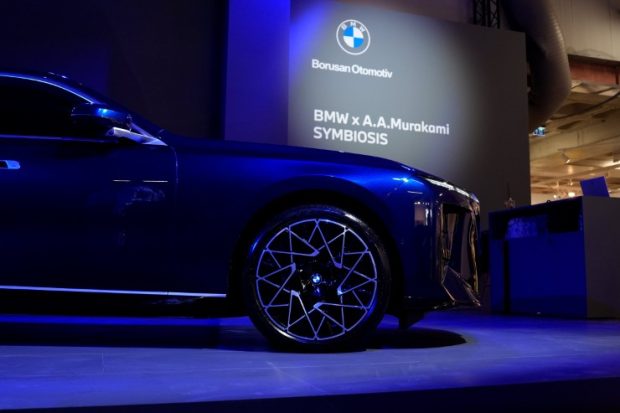 BMW 7 Serisi, SYMBIOSIS ile Sahneye Çıktı